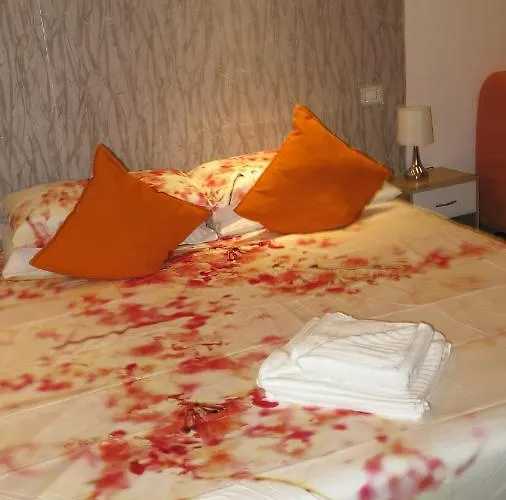 Lovely Vatican Πανσιόν 4*